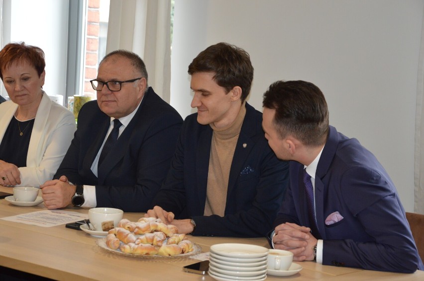 Donald Tusk i Małgorzata Kidawa-Błońska w Tomaszowie i Wąwale. Kto pojawił się na spotkaniach z politykami Koalicji Obywatelskiej? ZDJĘCIA