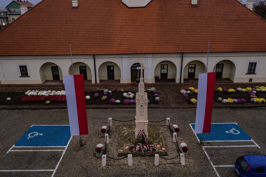 Święto Niepodległości w Staszowie z lotu ptaka. Niesamowite widoki (ZDJĘCIA)