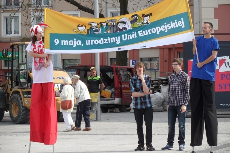 Dziś urodziny Unii Europejskiej. Świętowano je na Placu Biegańskiego w Częstochowie [FOTO]