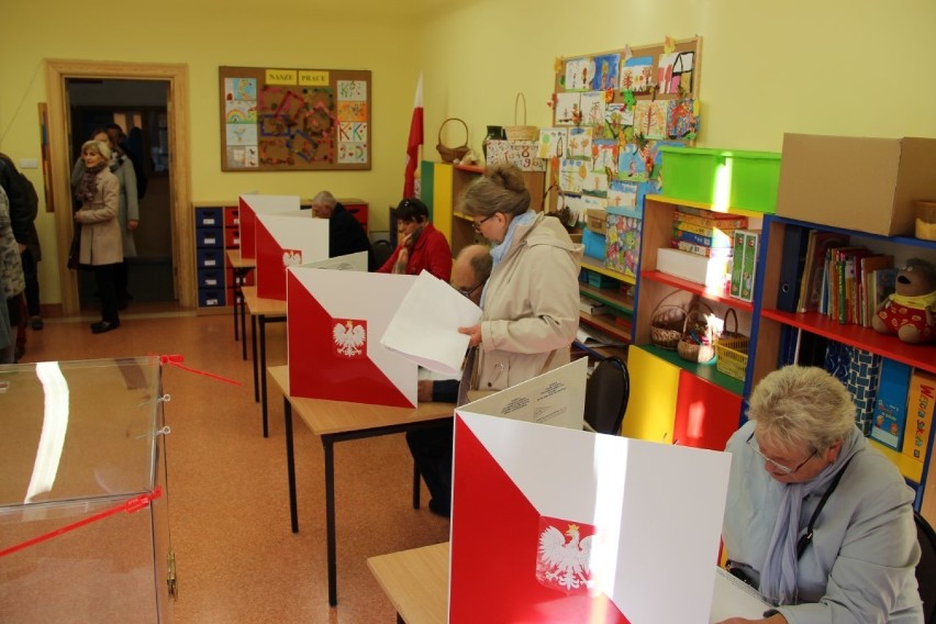 Tczewianie głosowali w wyborach! O 17.00 frekwencja wyniosła 38,03 proc. [WIDEO, ZDJĘCIA, AKTUALIZACJA]
