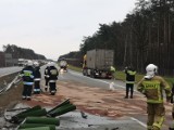 Poważny wypadek na autostradzie A2 pod Nowym Tomyślem. Lądował śmigłowiec LPR [ZDJĘCIA]