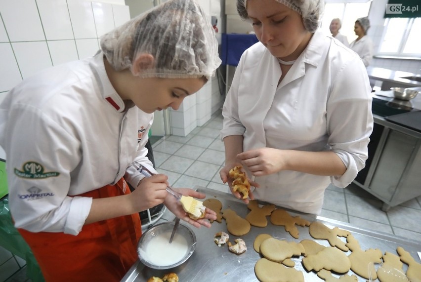 Uczniowie "gastronomika" pokazali młodszym kolegom cuda kulinarne [ZDJĘCIA, WIDEO] 