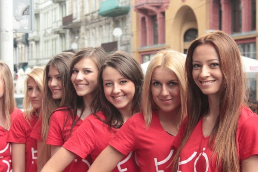 Kandydatki do tytułu Miss Polski Ziemi Łódzkiej zaprezentowały się na ul. Piotrkowskiej