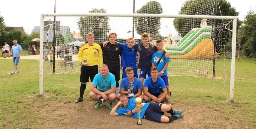 W turnieju piłkarskim triumfował Dream Team Lutkowo II.