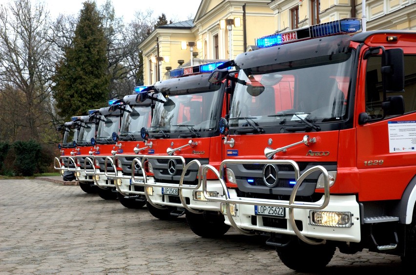 6 fabrycznie nowych samochodów dostaną jutro strażacy z...