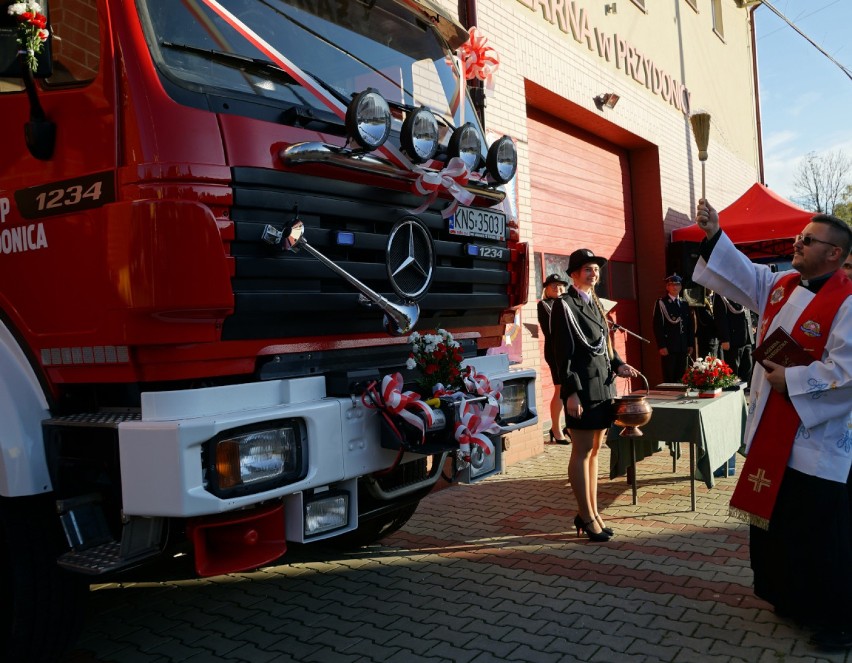 Nowy wóz strażacki dla Ochotniczej Straży Pożarnej w Przydonicy