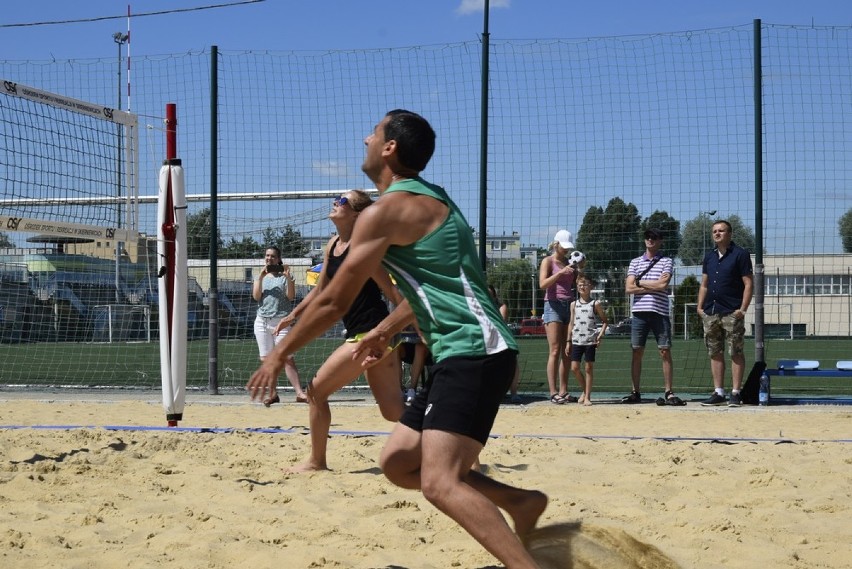 Siatkarski Mikst Plażowy w Skierniewicach