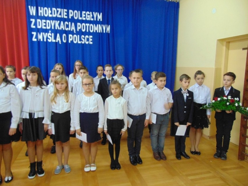 Szkoła w Tomicach świętowała 20 rocznicę nadania sztandaru