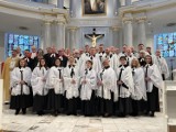 Dziewięć kobiet zostało księżmi. Nabożeństwo ordynacyjne odbyło się w kościele Świętej Trójcy w Warszawie