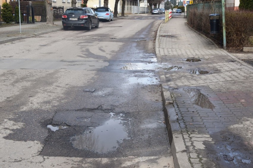 Gdy mówimy o dziurawych ulicach w Nowym Dworze Gdańskim w...