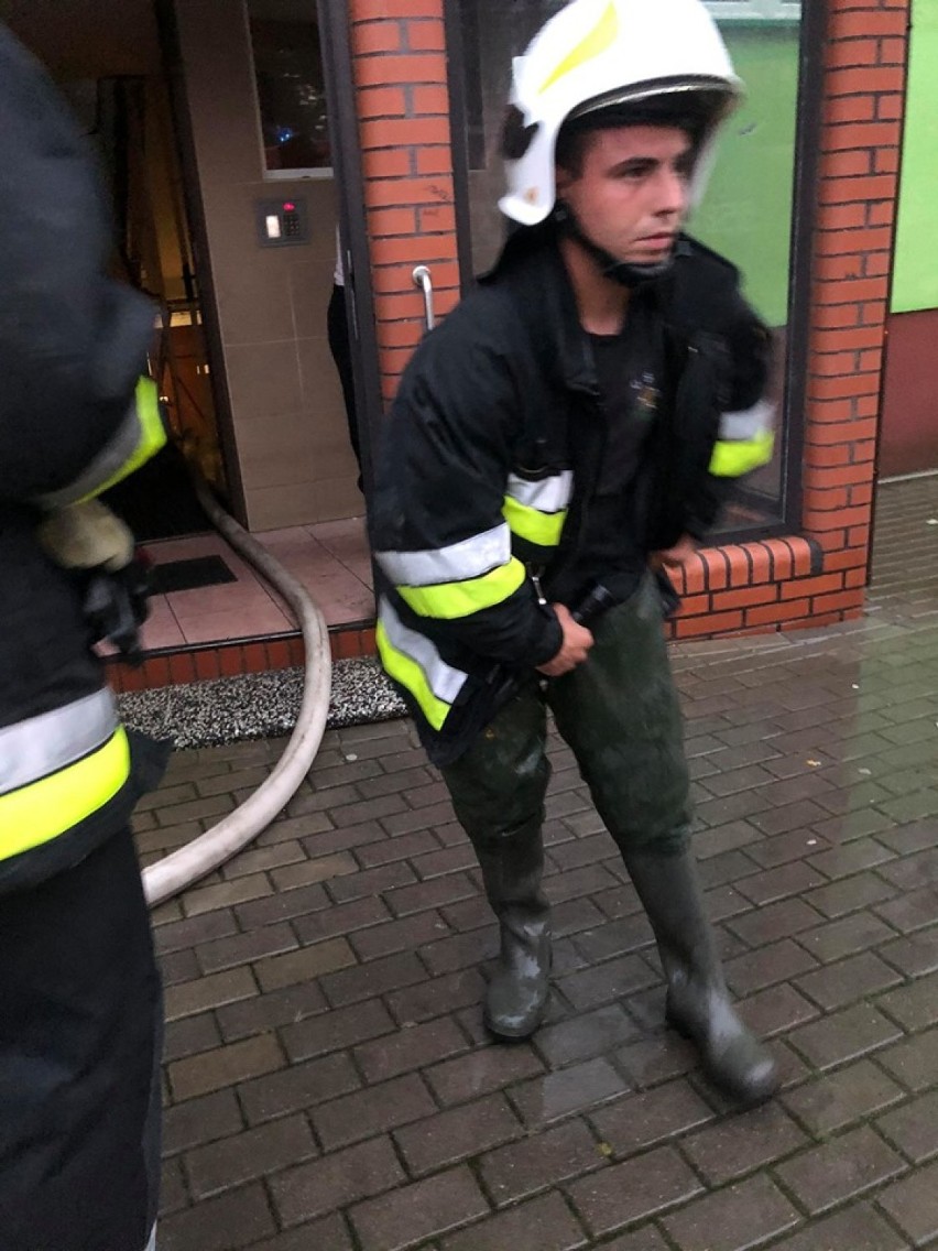 OSP Pokrzywnica podczas ulewy w Pile. Fotorelacja strażaków [ZDJĘCIA]
