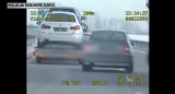 Pościg za szalonym kierowcą na A4. Policjanci musieli wybić szybę w BMW [FILM]