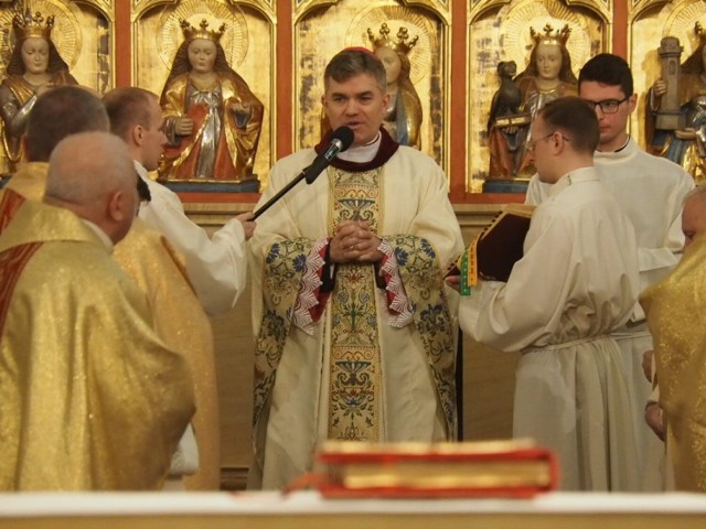 W sobotę w koszalińskiej w katedrze odbyła się uroczysta inauguracja posługi bp. Zbigniewa Zielińskiego w diecezji koszalińsko-kołobrzeskiej.