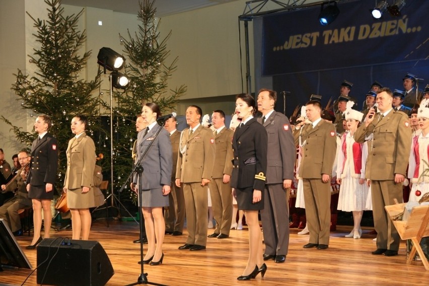 Koncert Świąteczny z udziałem solistów Czarnej Dywizji