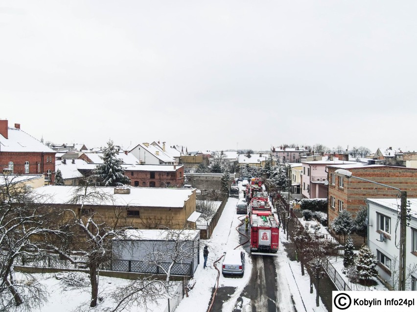 Pożar budynku mieszkalnego w Kobylinie [ZDJĘCIA]  