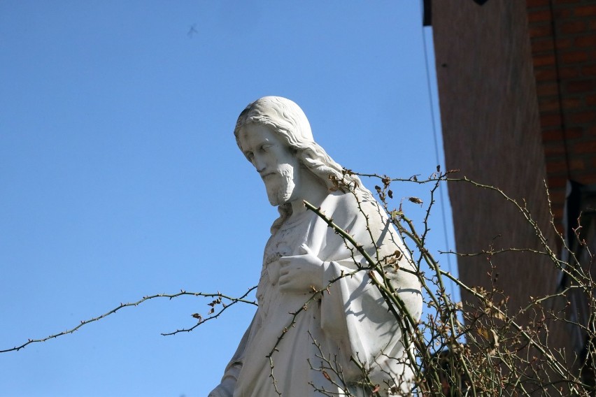 Legnickie pomniki i rzeźby, jest ich kilkadziesiąt