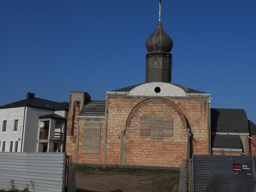 W Augustowie buduje się nowa cerkiew. Mury już są, ale na wykończenie obiektu brakuje pieniędzy [Zdjęcia]
