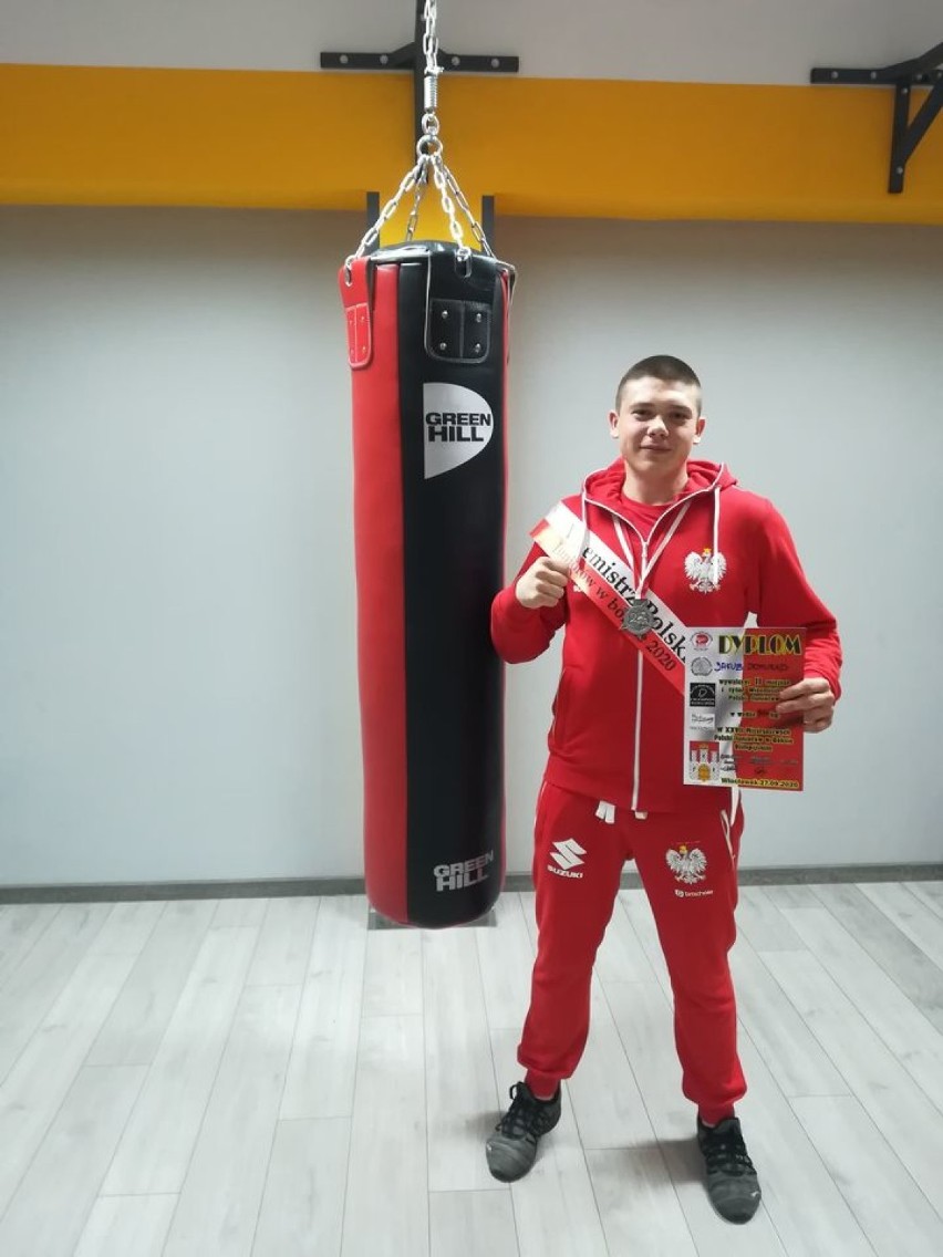 Wicemistrzostwo Polski Juniorów w boksie olimpijskim dla Jakuba Domurada [FOTO]
