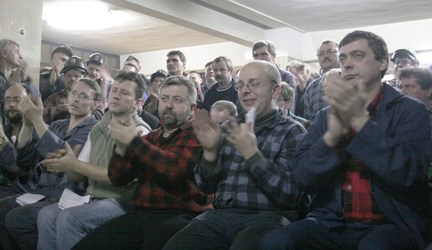 Tak świętowali Sylwestra strajkujący górnicy - to już 15 lat! Zobacz zdjęcia z protestu w KWK „Budryk” w Ornontowicach