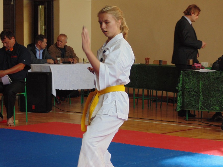 Młodzi karatecy zjechali w niedzielę do Chodla