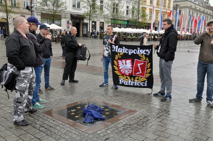 Protest narodowców w Krakowie [ZDJĘCIA, WIDEO]