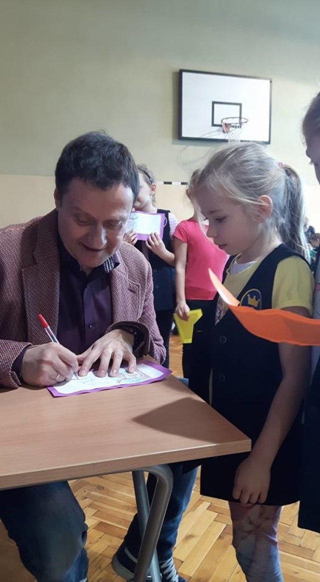 Jacek Kawalec odwiedził szkołę w Rydułtowach i placówkę z Jastrzębia
