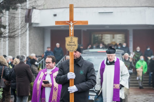 Rodzina i przyjaciele pożegnali wczoraj na Cmentarzu Nowofarnym Andrzeja Malingowskiego, wybitnego bydgoskiego architekta, zmarłego nagle w wieku 67 lat w Wigilię.