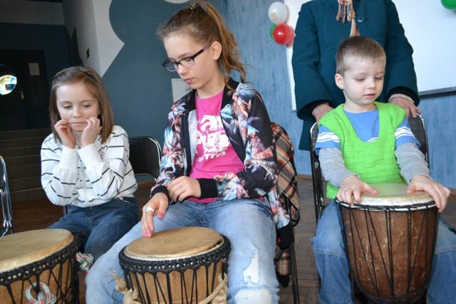 W WCK odbyły się warsztaty bębniarskie

ZOBACZ KONIECZNIE. Ferie zimowe 2015 w Wodzisławiu Śl. i powiecie [PROGRAM][/aPolub nas na Facebooku i bądź na bieżąco z informacjami! [KLIKNIJ W LINK][/a][/b] 

Obserwuj @arek_biernat
!function(d,s,id){var js,fjs=d.getElementsByTagName(s)[0],p=/^http:/.test(d.location)?'http':'https'