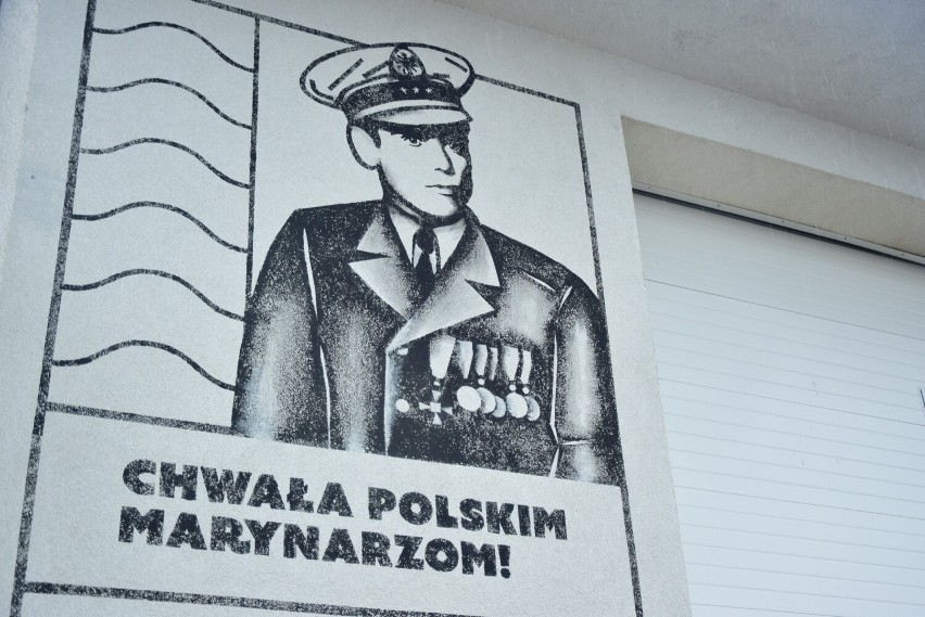 Mural ozdabia Ośrodek Szkolenia Żeglarskiego Marynarki...