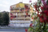 Nowy mural w Inowrocławiu nabiera kolorów [zdjęcia]