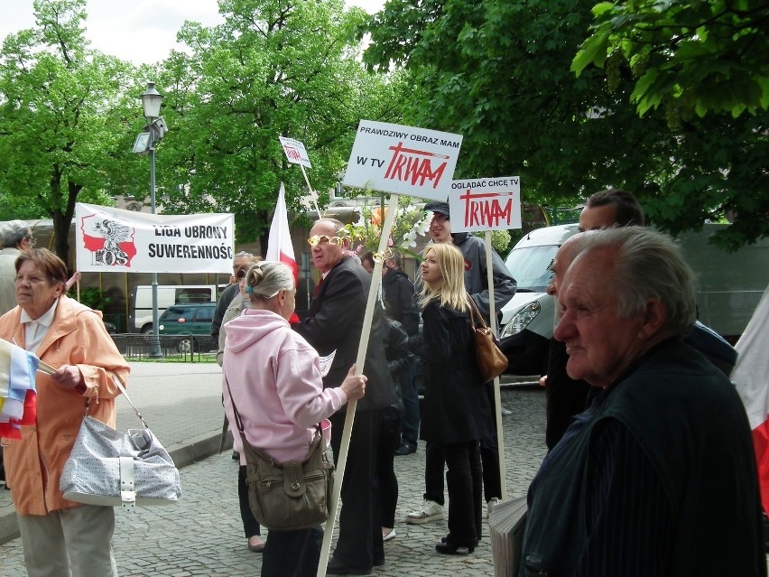 Protest. W Bydgoszczy odbył się marsz w obronie TV "Trwam" i...