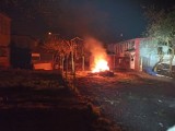 Pożar i spalanie śmieci przy ul. Jasnej w Wejherowie.  Straż Miejska prowadzi wyjaśnienia