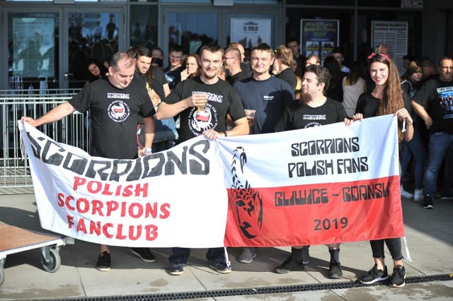 Fani Scorpions przygotowują się do koncertu w Arena Gliwice