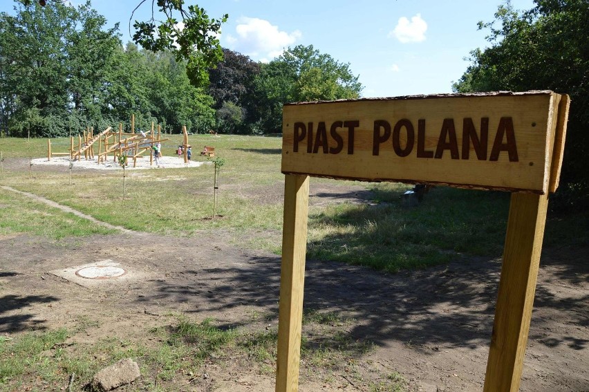 Mieszkańcy już odwiedzają "nową" Piast Polanę!