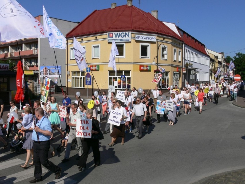 Marsz dla Życia i Rodziny przeszedł ulicami Wielunia[Zdjęcia]