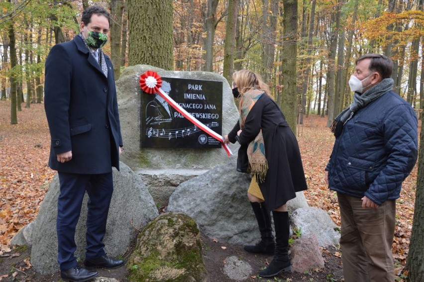 W parku im. I. Paderewskiego w Goleniowie odsłonięta została...