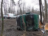 W Hażlachu na drodze wojewodzkiej wywróciła się ciężarówką ciagnąca cysternę