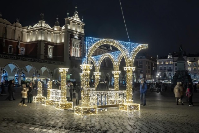 Iluminacje rozbłysły na krakowskich ulicach