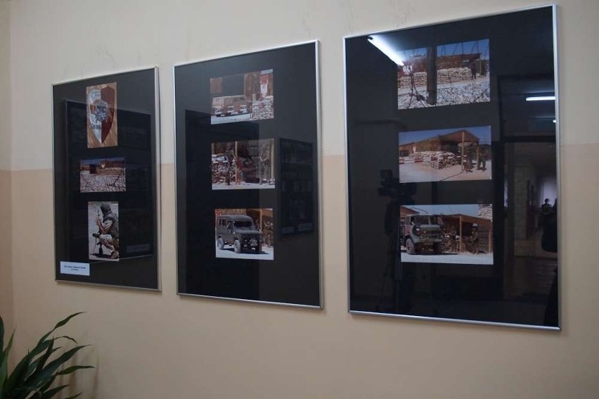 Gniezno: Wystawa zdjęć Karola Mikuły z Afganistanu w Bibliotece