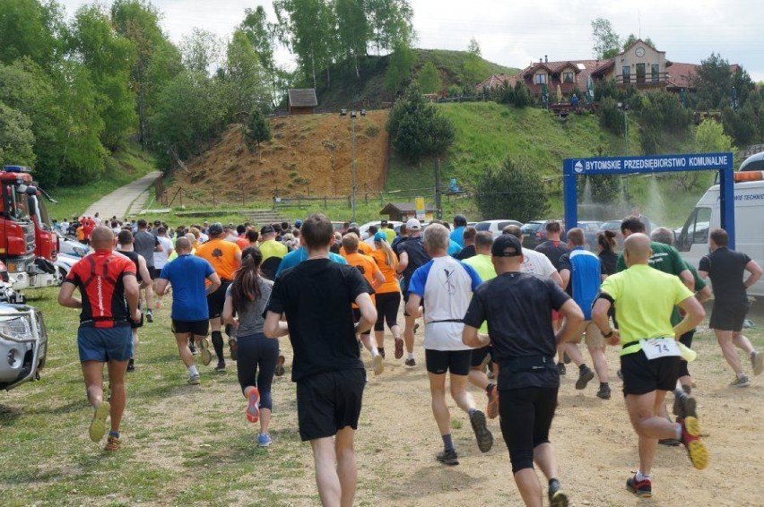 Policjanci z Kłobucka na Biegu Przełajowym im. st.sierż. Marka Sienickiego