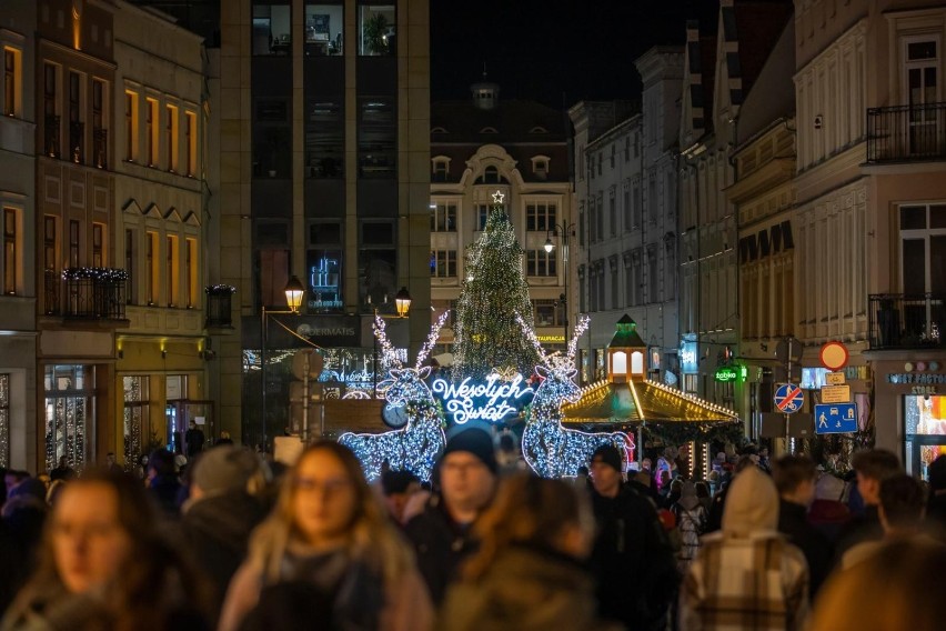 Po godzinie 16.30 rozbłysła świąteczna iluminacja i...