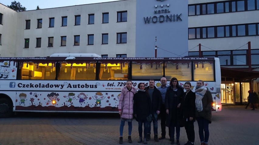 Czekoladowy Autobus przyjechał na Słok (k. Bełchatowa) do dzieci z Ukrainy