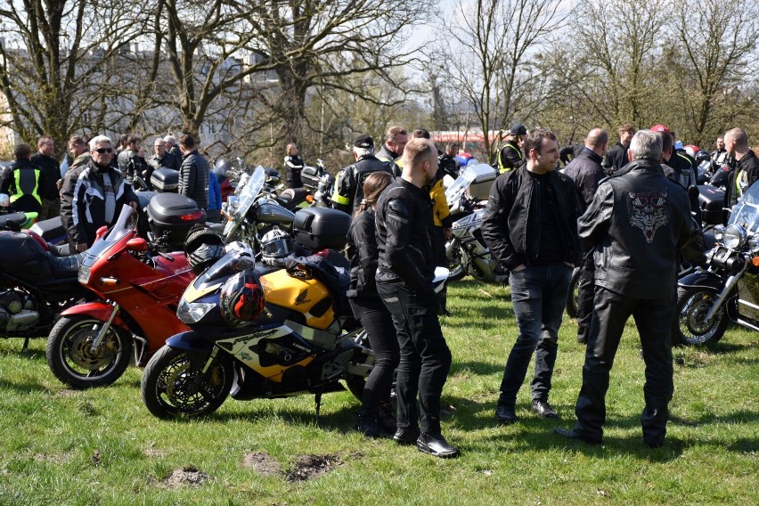 MotoŚwiry rozpoczęły sezon motocyklowy w Kwidzynie.