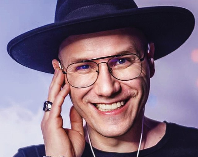 Gromee
Gwiazdą tej muzycznej uczty będzie  Gromee (Andrzej Gromala)   polski producent muzyczny, remikser, autor tekstów, DJ i malarz, tworzący głównie muzykę klubową, reprezentant Polski (wraz z Lukasem Meijerem) na 63. Konkursie Piosenki Eurowizji (2018).