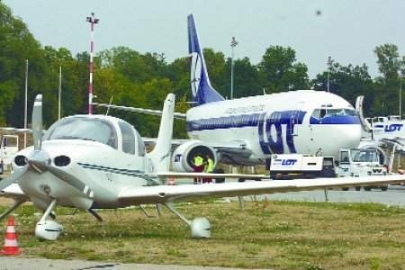 Za kilka miesięcy na wrocławskim lotnisku obok samolotów LOT-u pojawią się maszyny jego taniej spółki &amp;#8211; Centralwings.   FOT. TATIANA JACHYRA