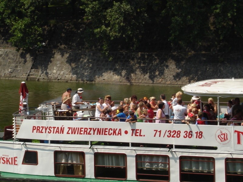 Wrocław: Pływający festyn dla rodzin ze Szczepina (ZDJĘCIA)