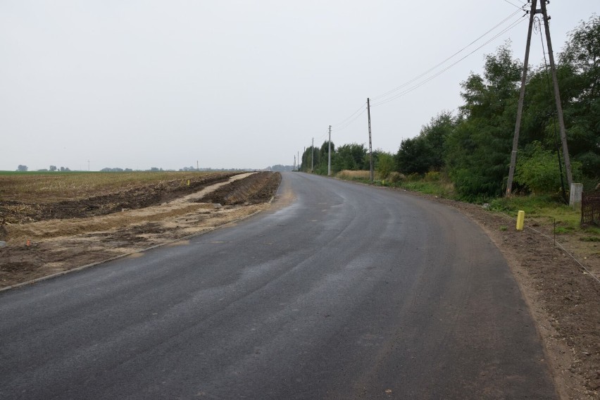Trwają prace przy rozbudowie drogi powiatowej na odcinku Kokorzyn - Szczodrowo [Foto]