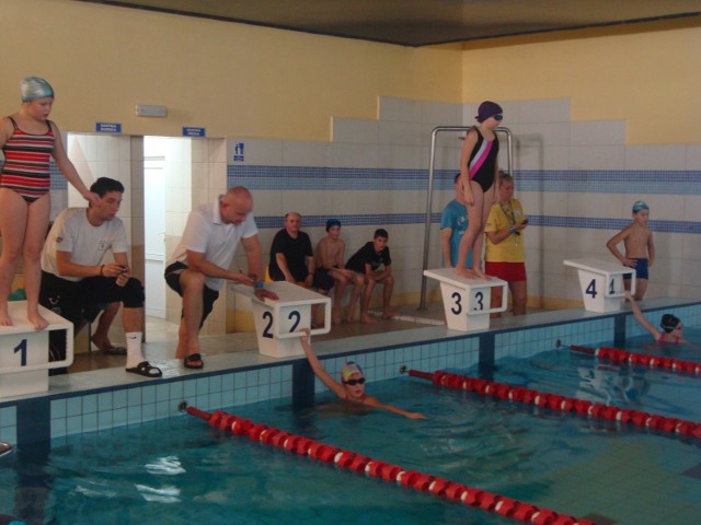 Dzieci z gminy Stegna co roku najlepiej radzą sobie w Otwartych Mistrzostwach Powiatu Nowodworskiego w pływaniu