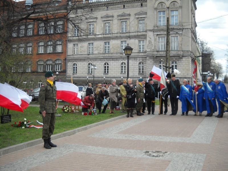 Pomnik ofiar katastrofy Smoleńskiej w Mysłowicach? Zwolennicy wmurowali kamień węgielny