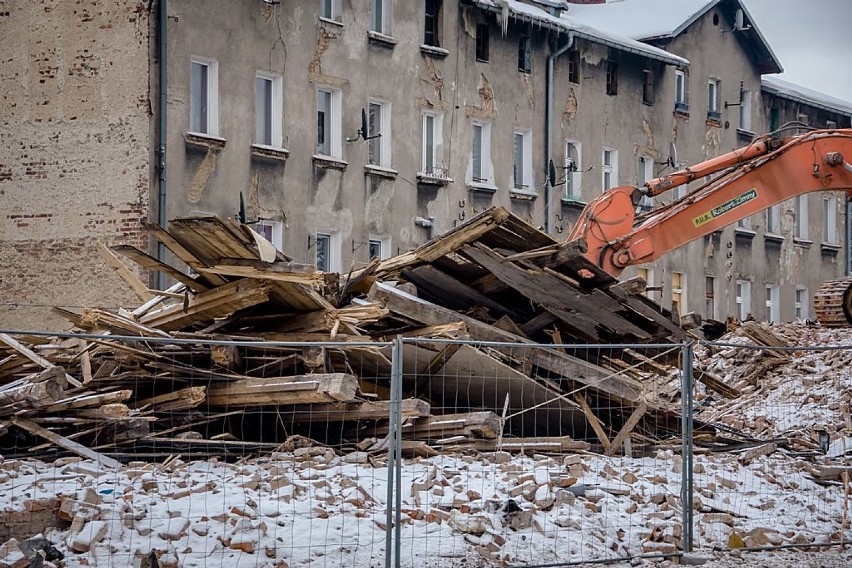 Wałbrzych: Zniknęły kolejne kamienice na Podgórzu (ZDJĘCIA)